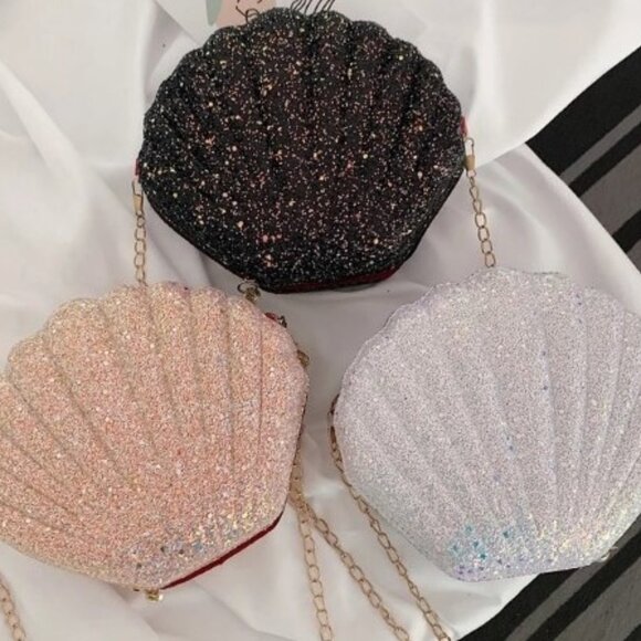 Glam Clam / Sparkle Seashell Crossbody Handbag / White W/ Silver- NWT - Picture 13 of 13
